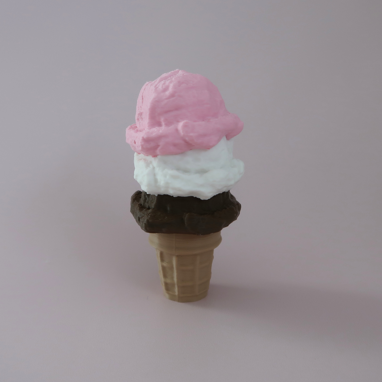 Triple Scoop Ice Cream Clicker – Neapolitan Dream
