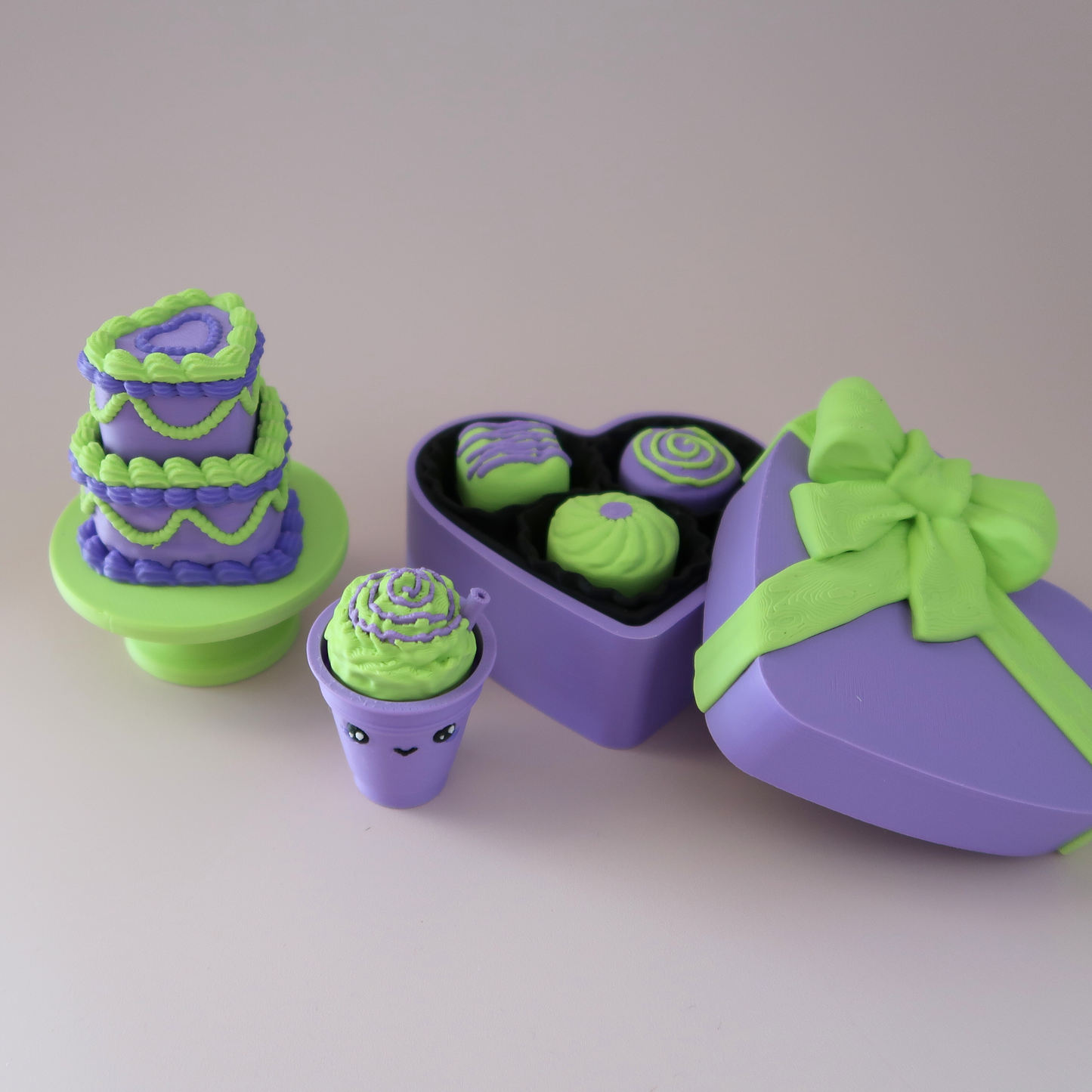 Hocus Pocus - Halloween Vintage Heart Cake Fidget Clicker