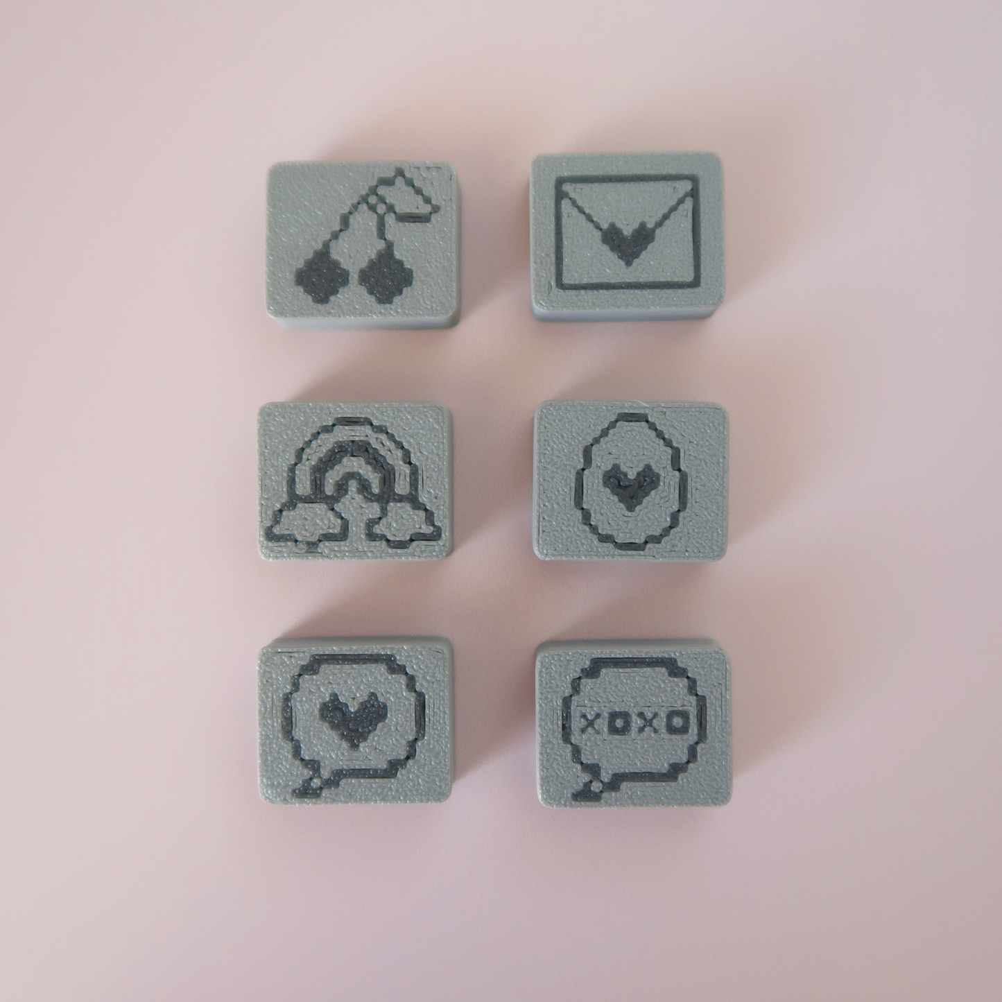 Heart Pocket Pet Clicker | Retro Tamagotchi-Style Mechanical Fidget Keychain