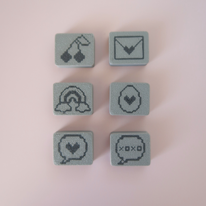 Heart Pocket Pet Clicker | Retro Tamagotchi-Style Mechanical Fidget Keychain